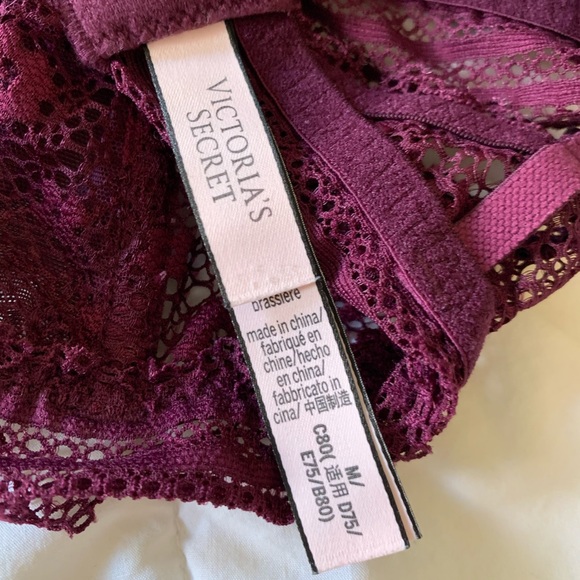 VICTORIA’S SECRET - WOMENS BRALETTE - Picture 3 of 3